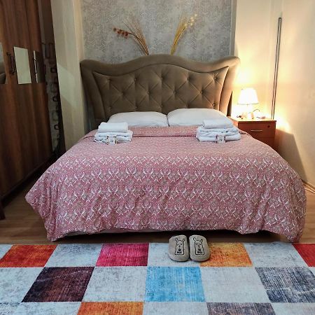 Private Room Close To Merter And Gungoren Textile Center Istanbul Eksteriør bilde