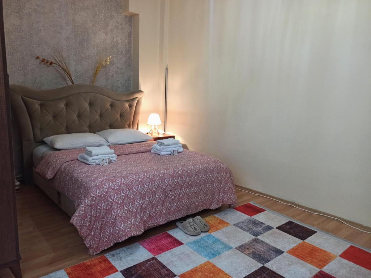 Private Room Close To Merter And Gungoren Textile Center Istanbul Eksteriør bilde
